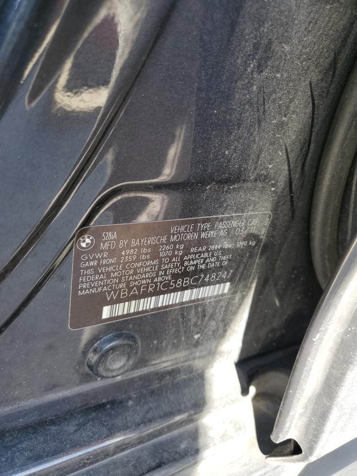 BMW 5 Series I Image 10