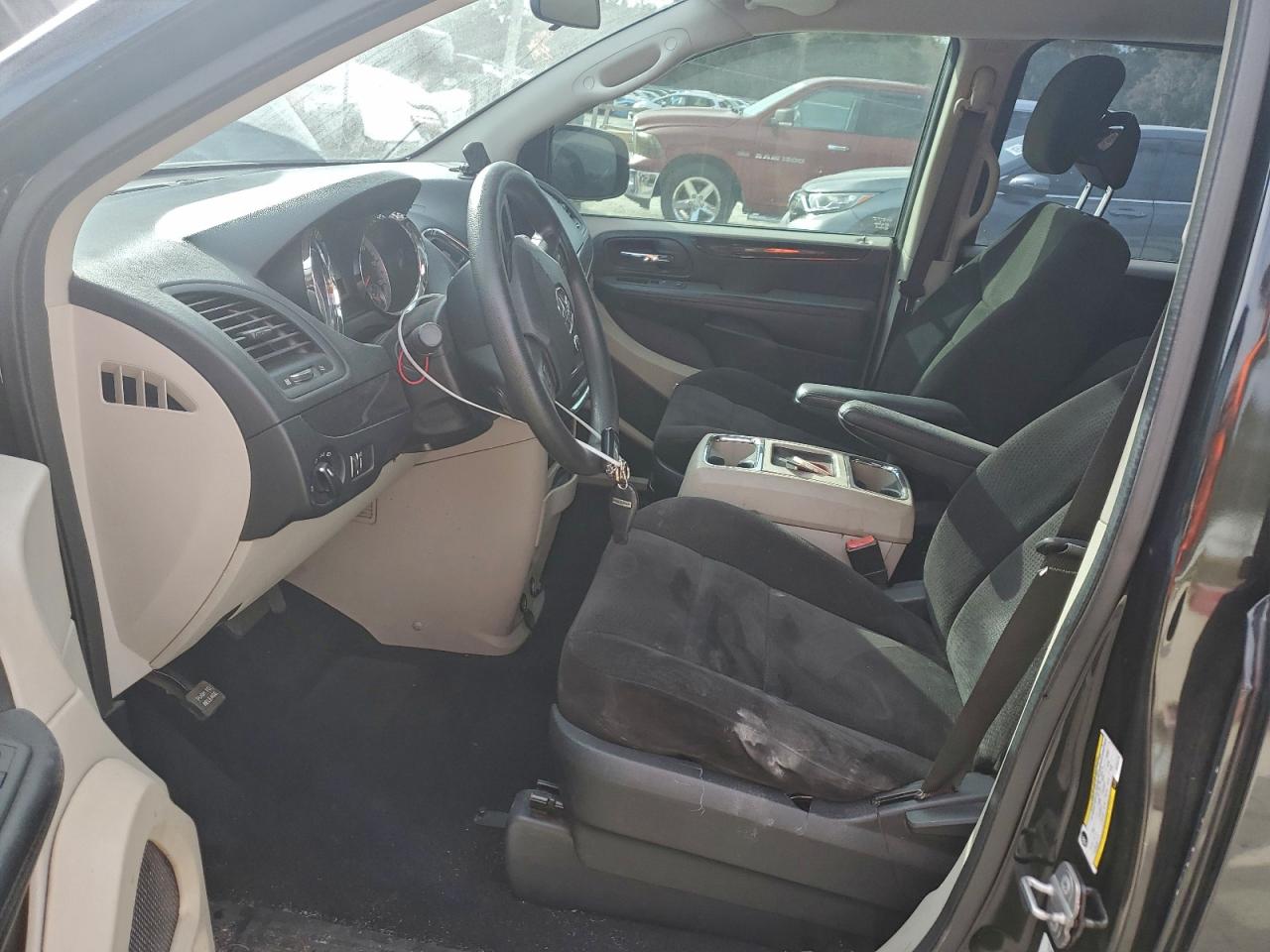 Dodge Caravan Se Image 11