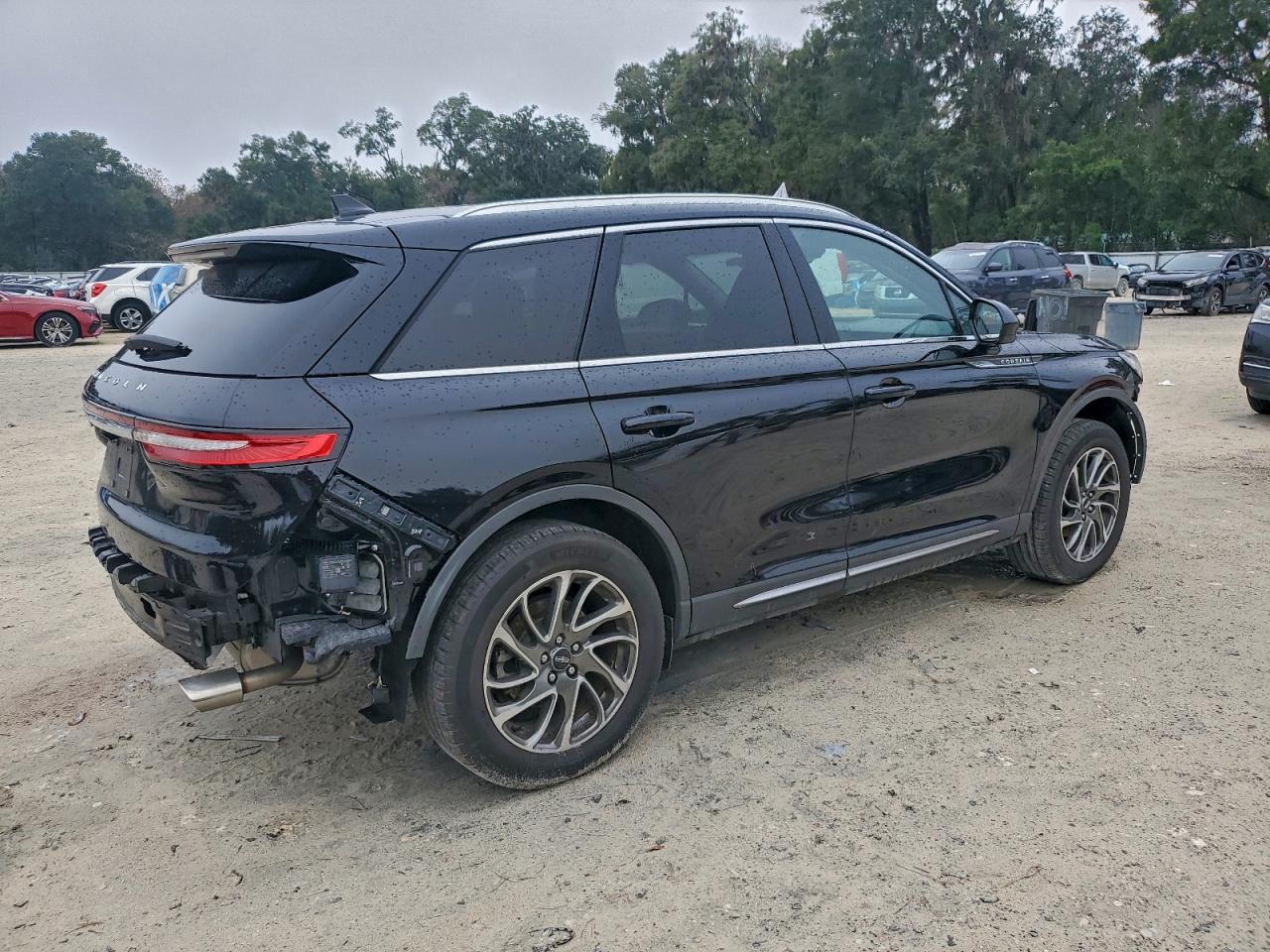 Lincoln Corsair Image 2