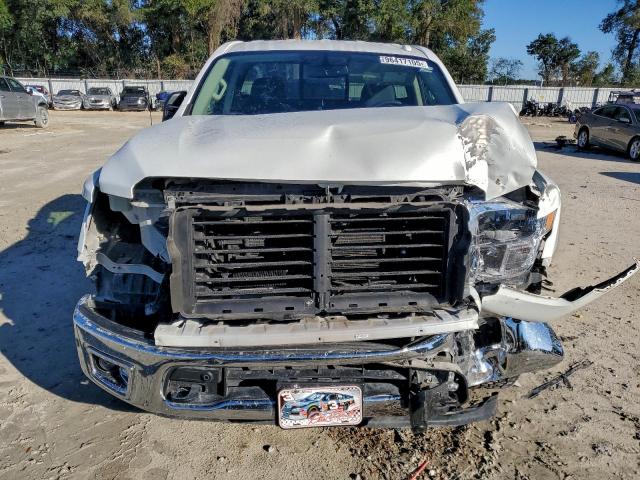 Nissan Titan S Image 6