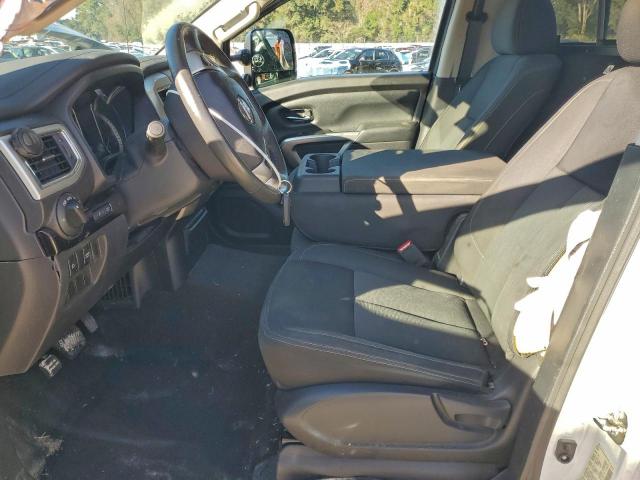 Nissan Titan S Image 8
