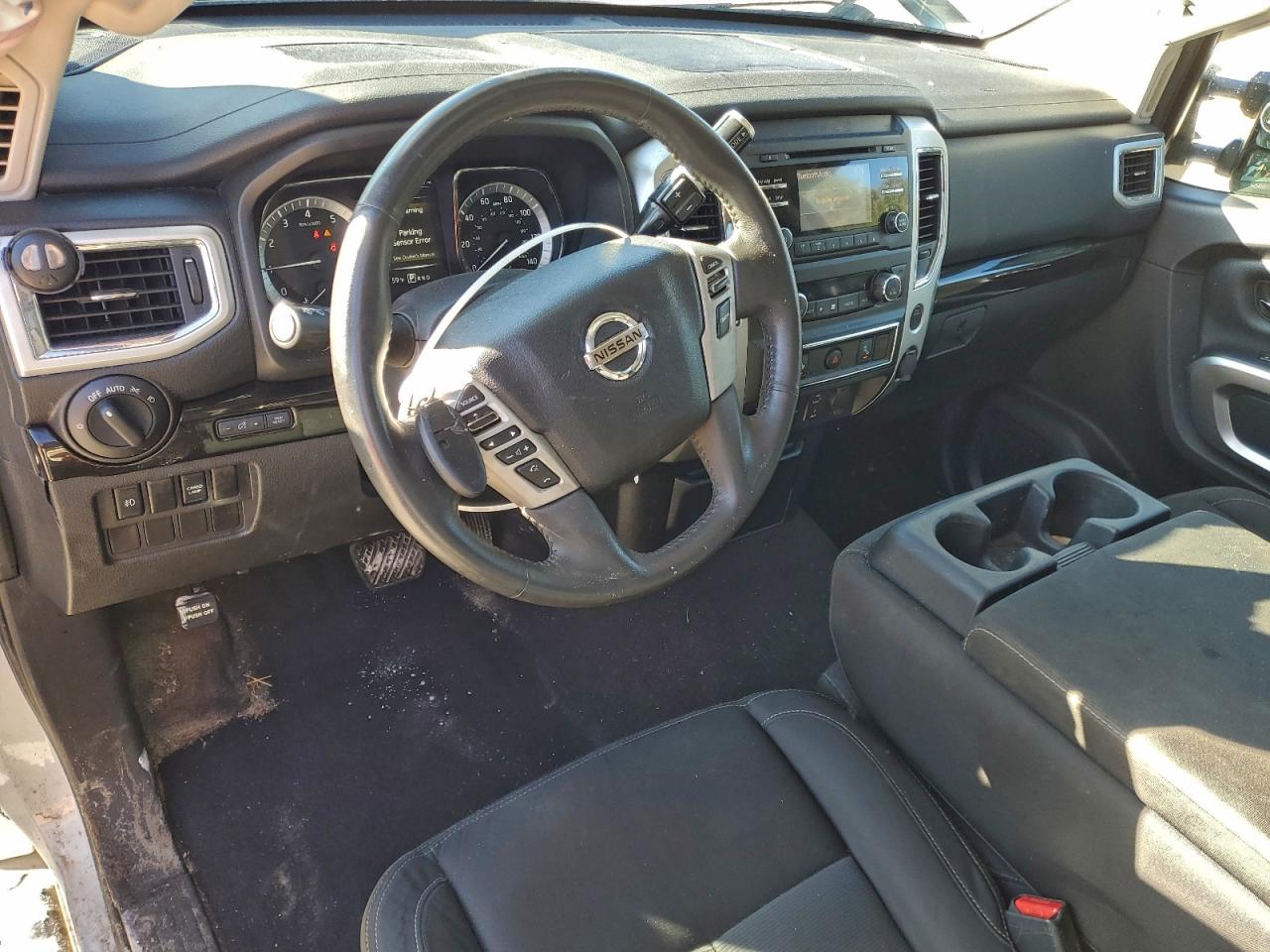 Nissan Titan S Image 9