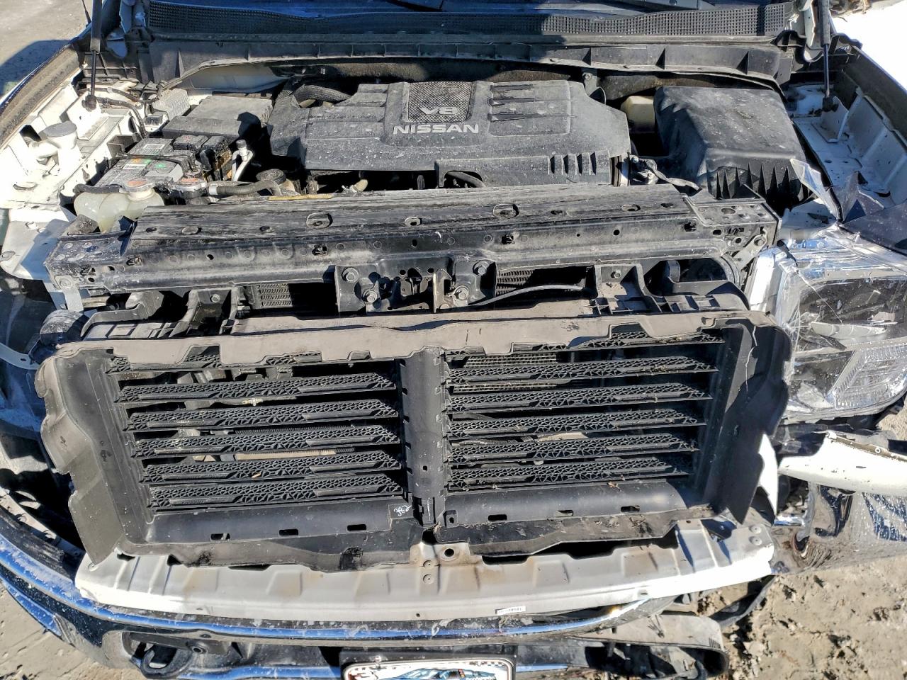 Nissan Titan S Image 11