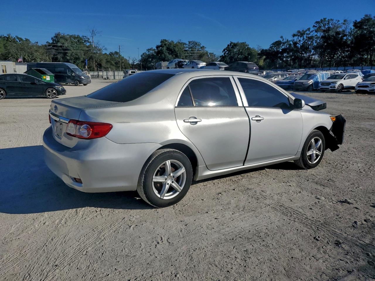 Toyota Corolla Base Image 3