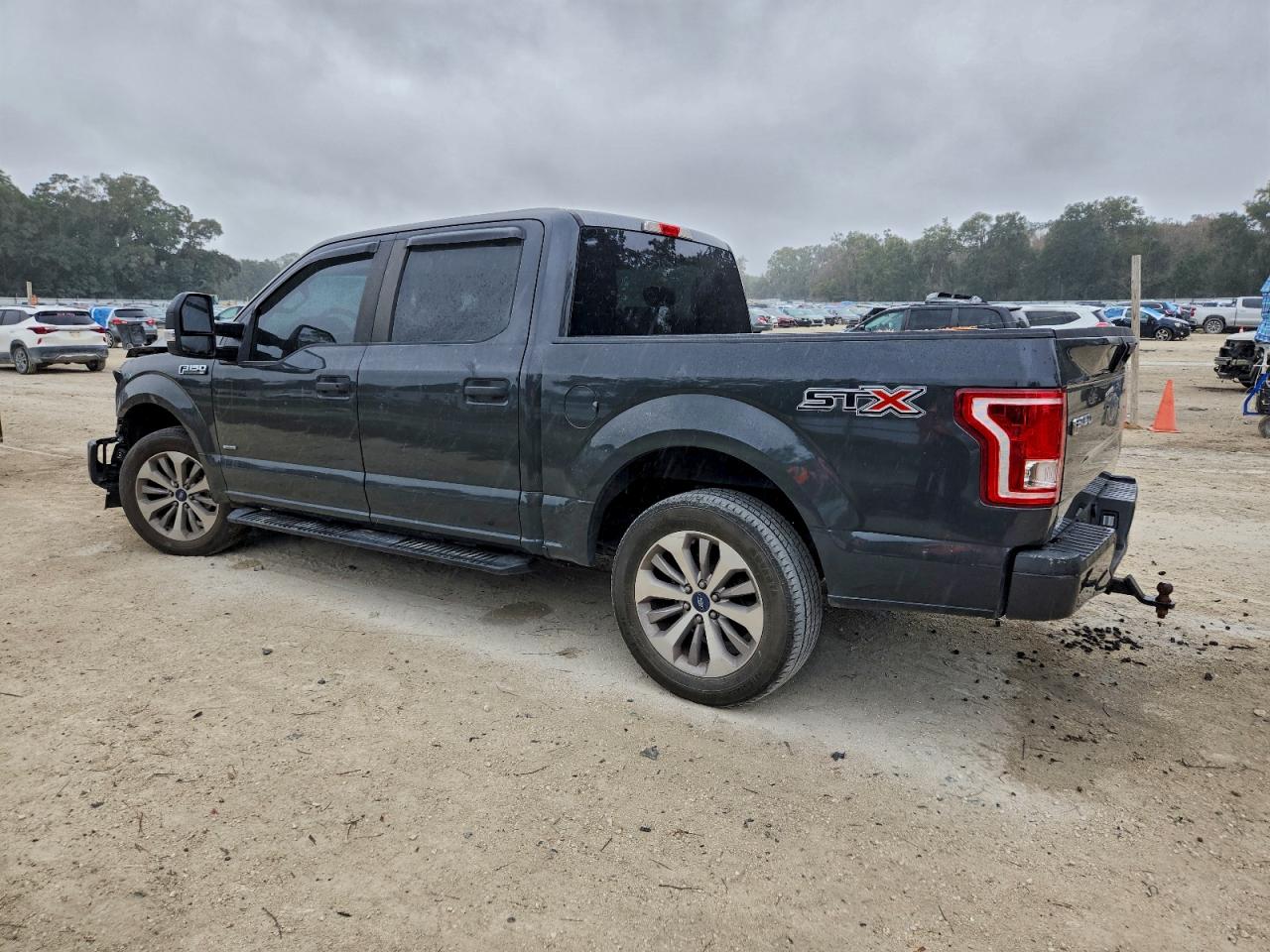 Ford F-150 Supercrew Image 6