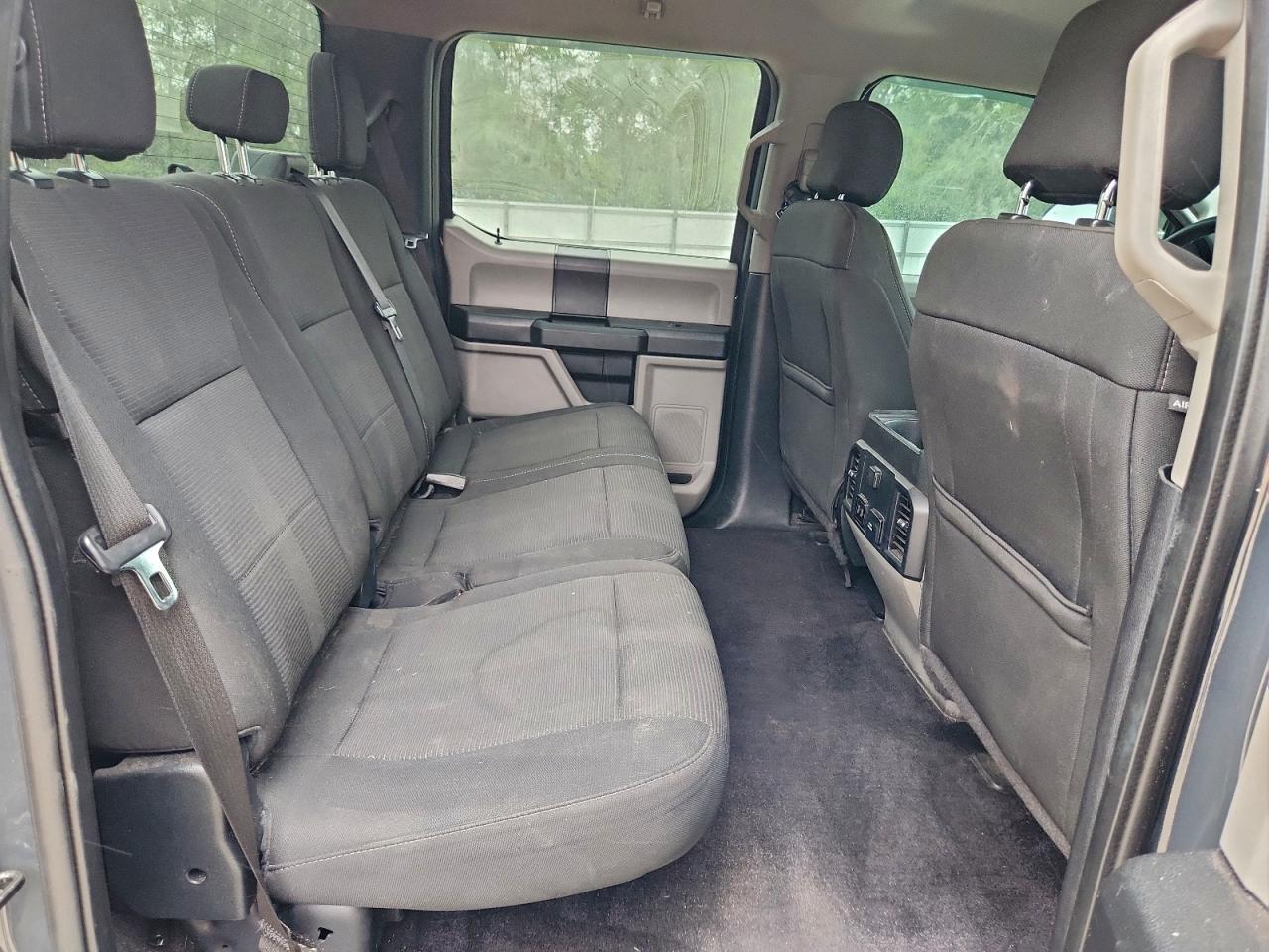 Ford F-150 Supercrew Image 10