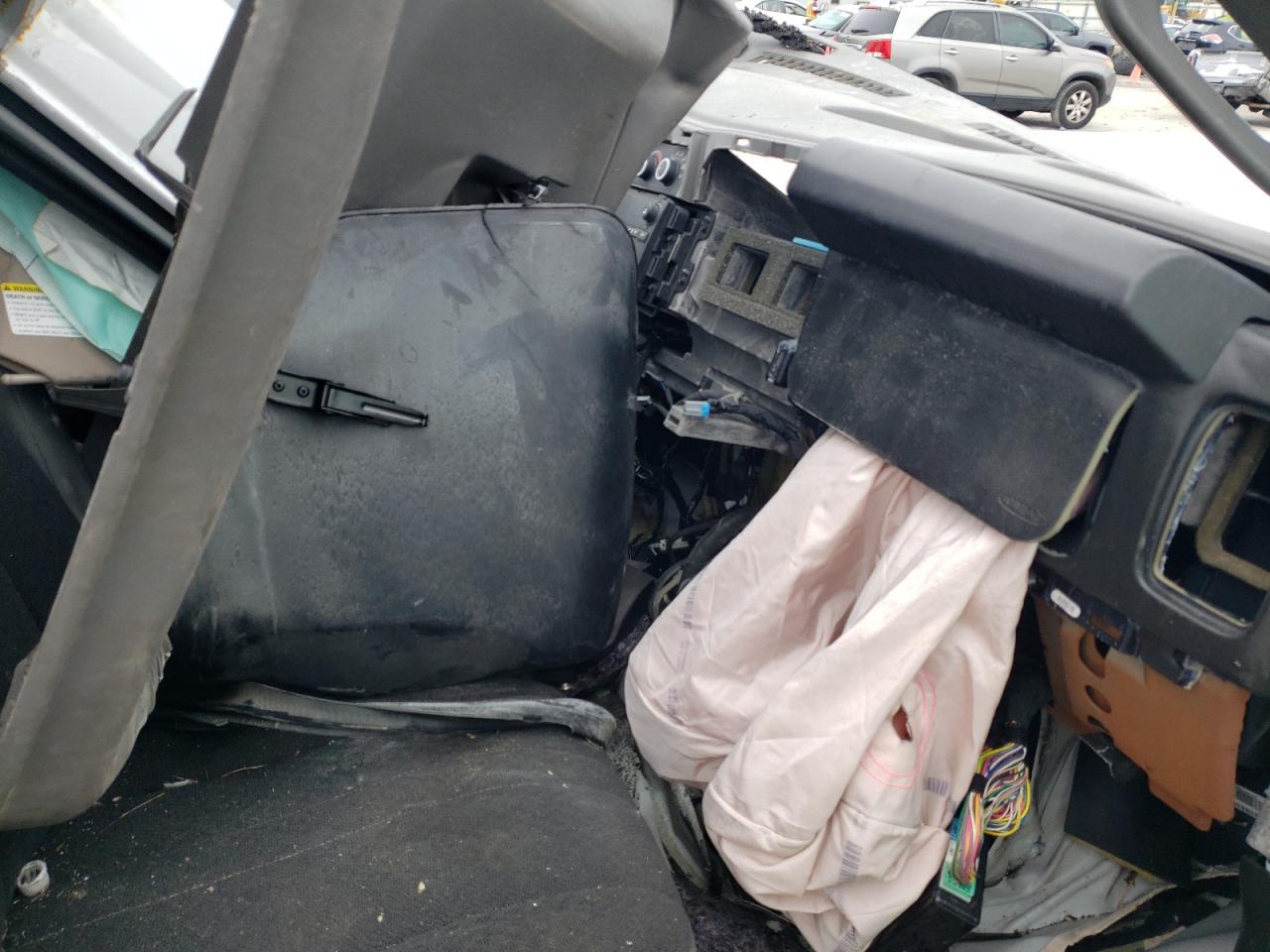 Chevrolet Express Image 3