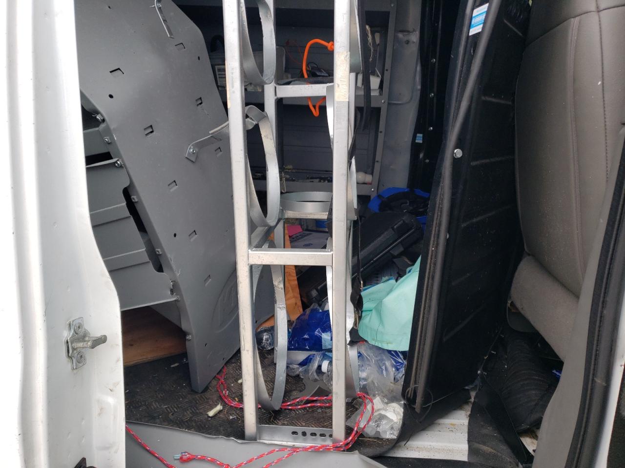 Chevrolet Express Image 10