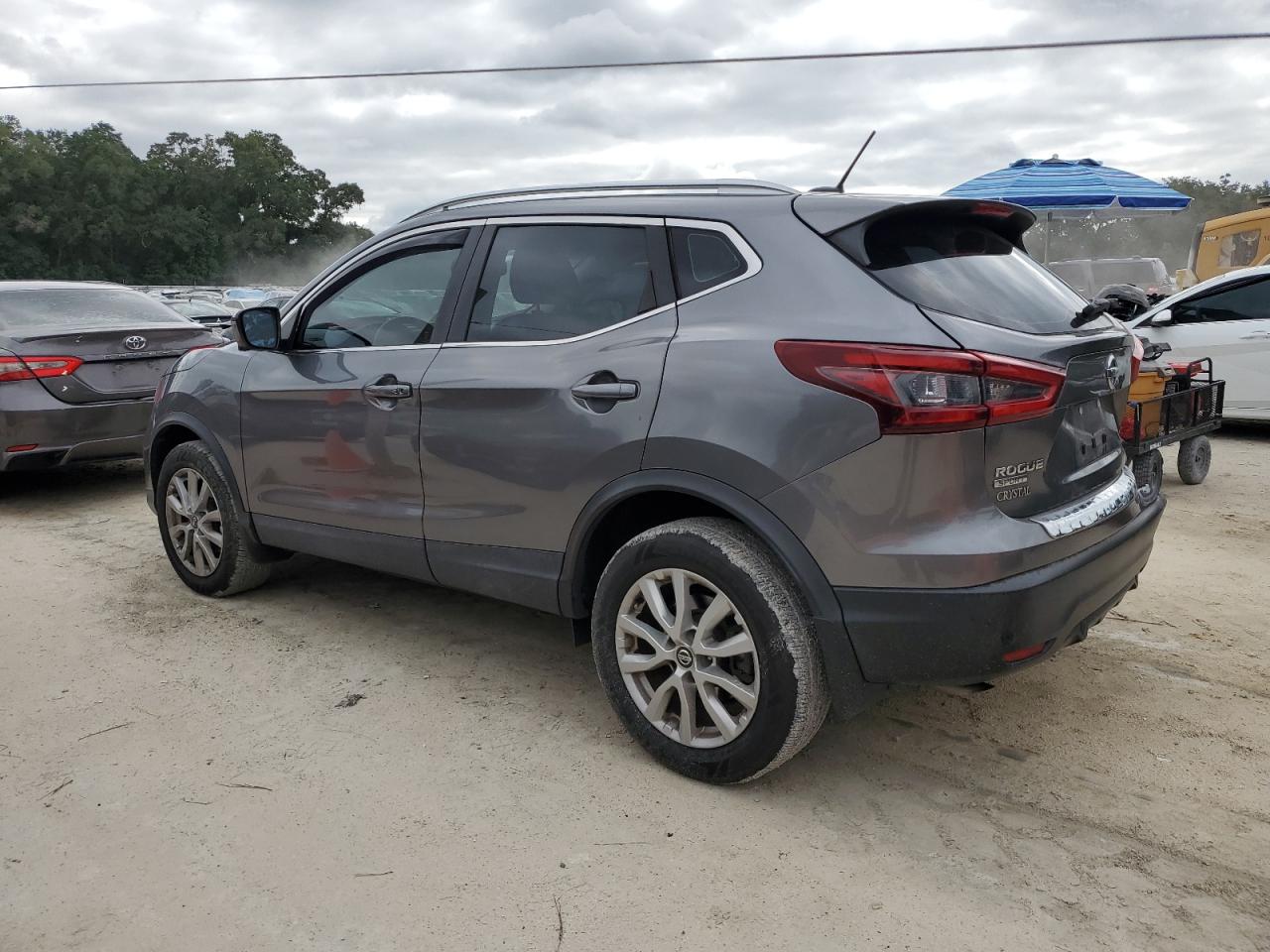 Nissan Rogue S Image 3