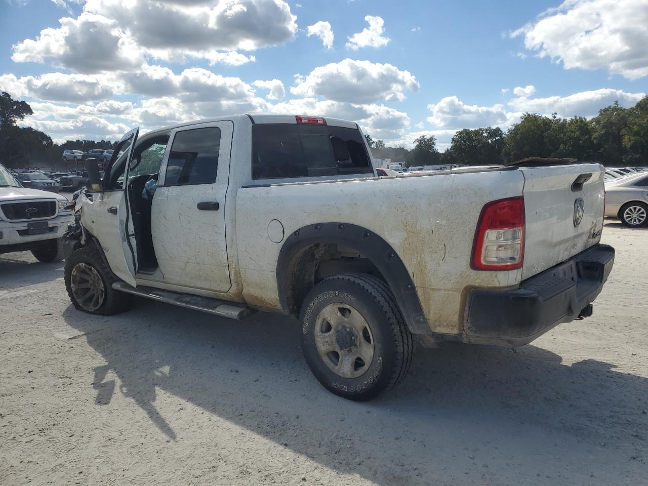 Ram 2500 Tradesman Image 2