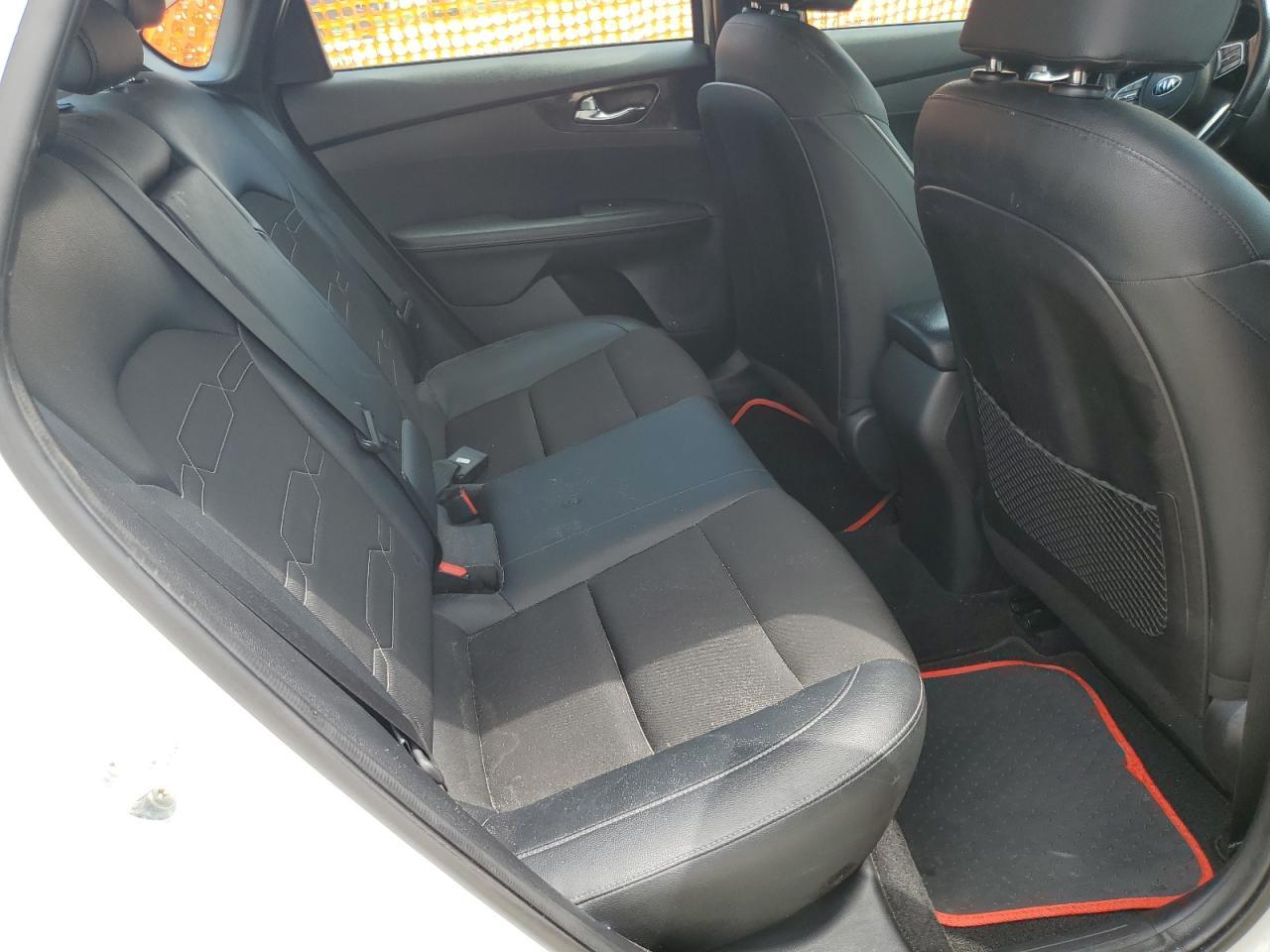 Kia Forte Gt Line Image 4