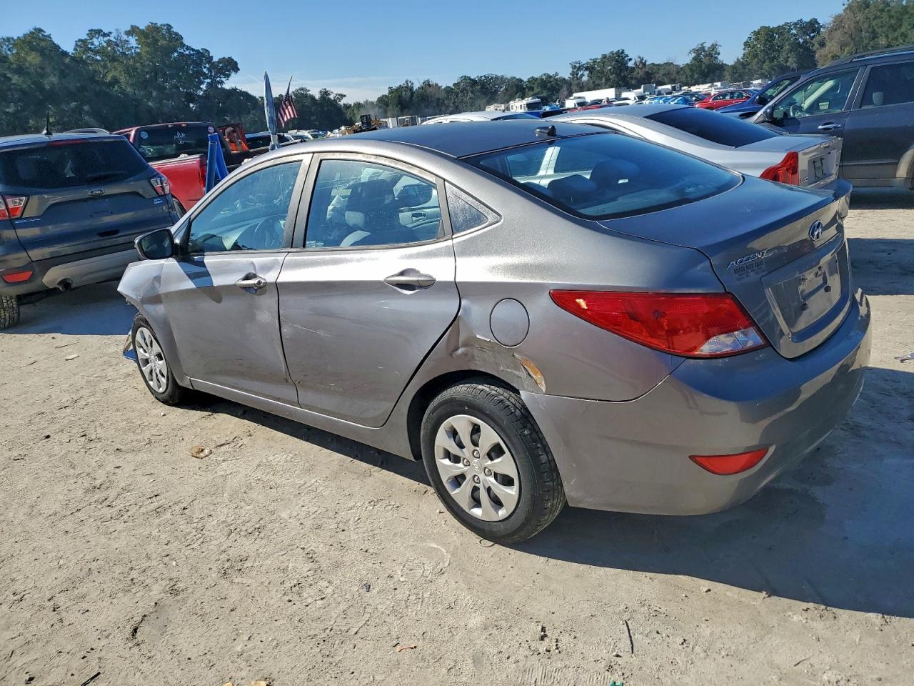 Hyundai ACCENT Se Image 5