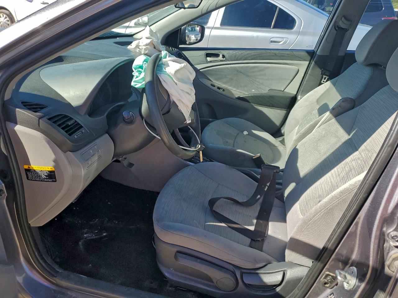 Hyundai ACCENT Se Image 9