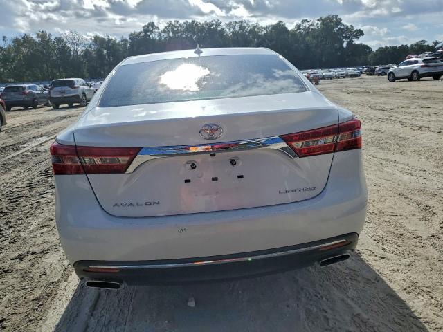 Toyota Avalon Xle Image 9