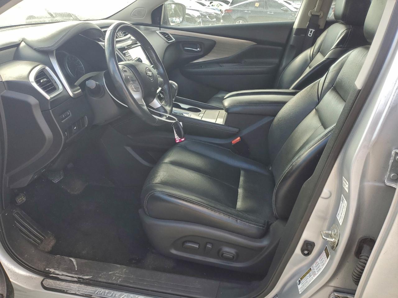 Nissan Murano S Image 5