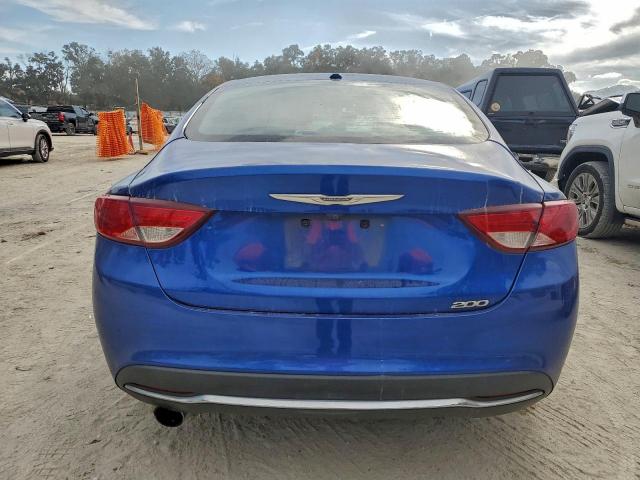 Chrysler 200 Limited Image 11