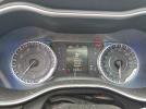Chrysler 200 Limited Image 12