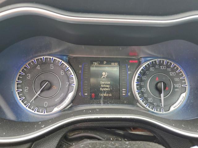 Chrysler 200 Limited Image 12