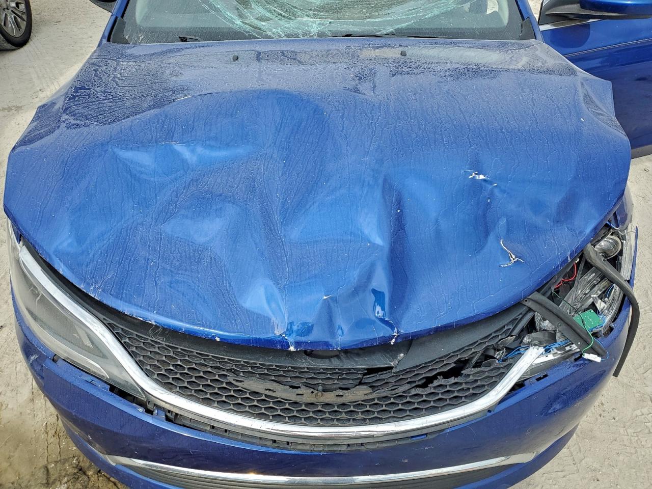 Chrysler 200 Limited Image 8