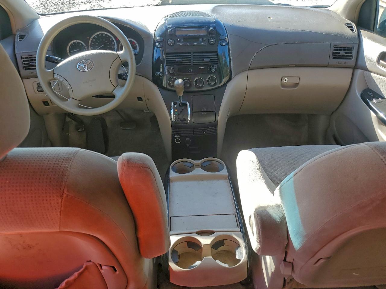 Toyota Sienna Ce Image 10