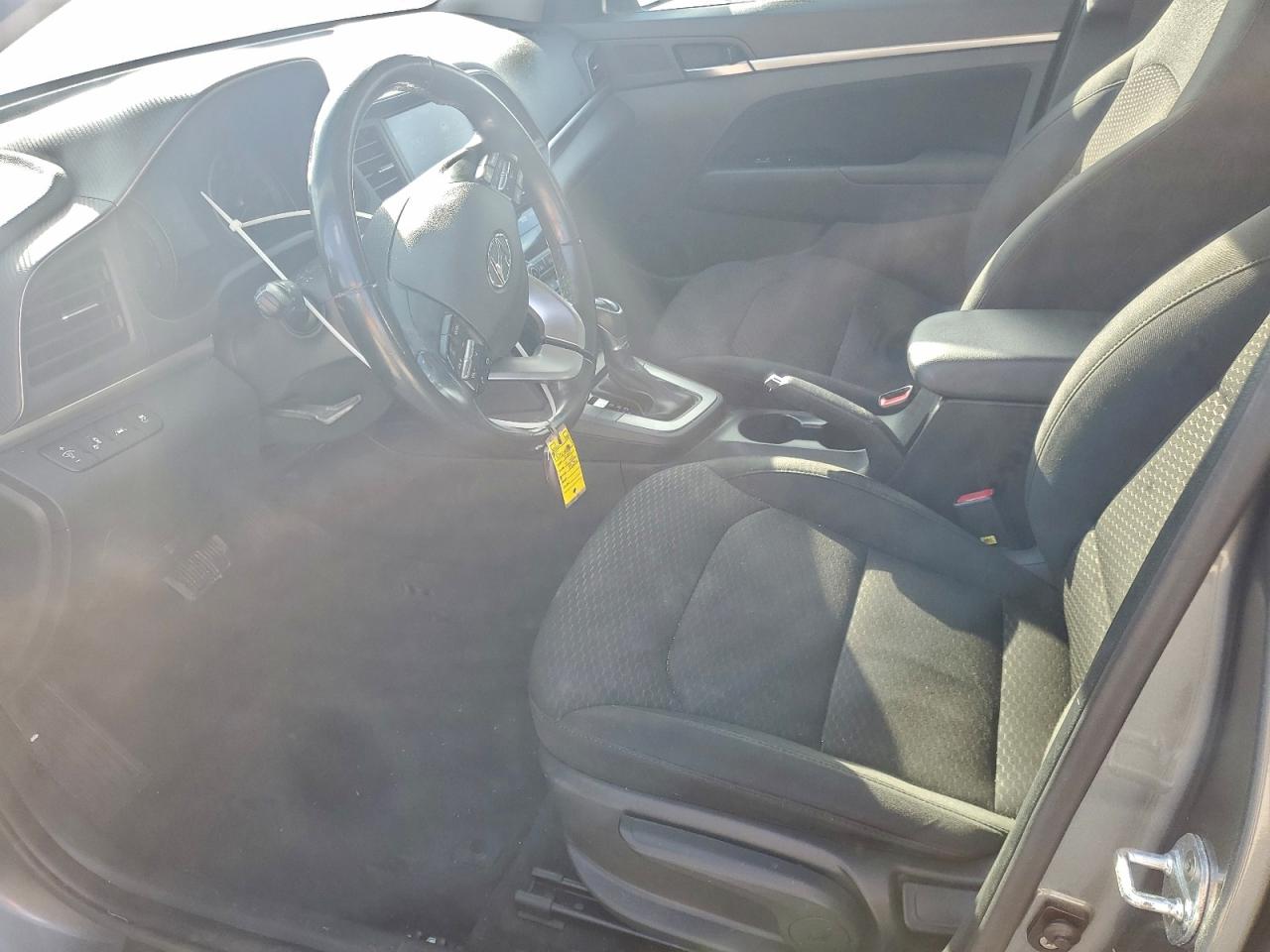 Hyundai ELANTRA Sel Image 3