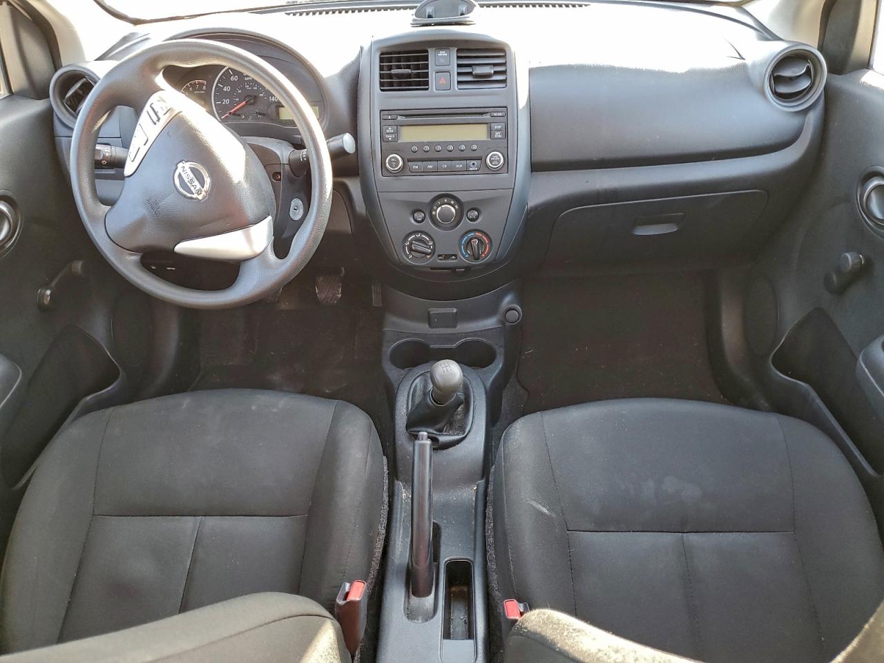Nissan Versa S Image 6