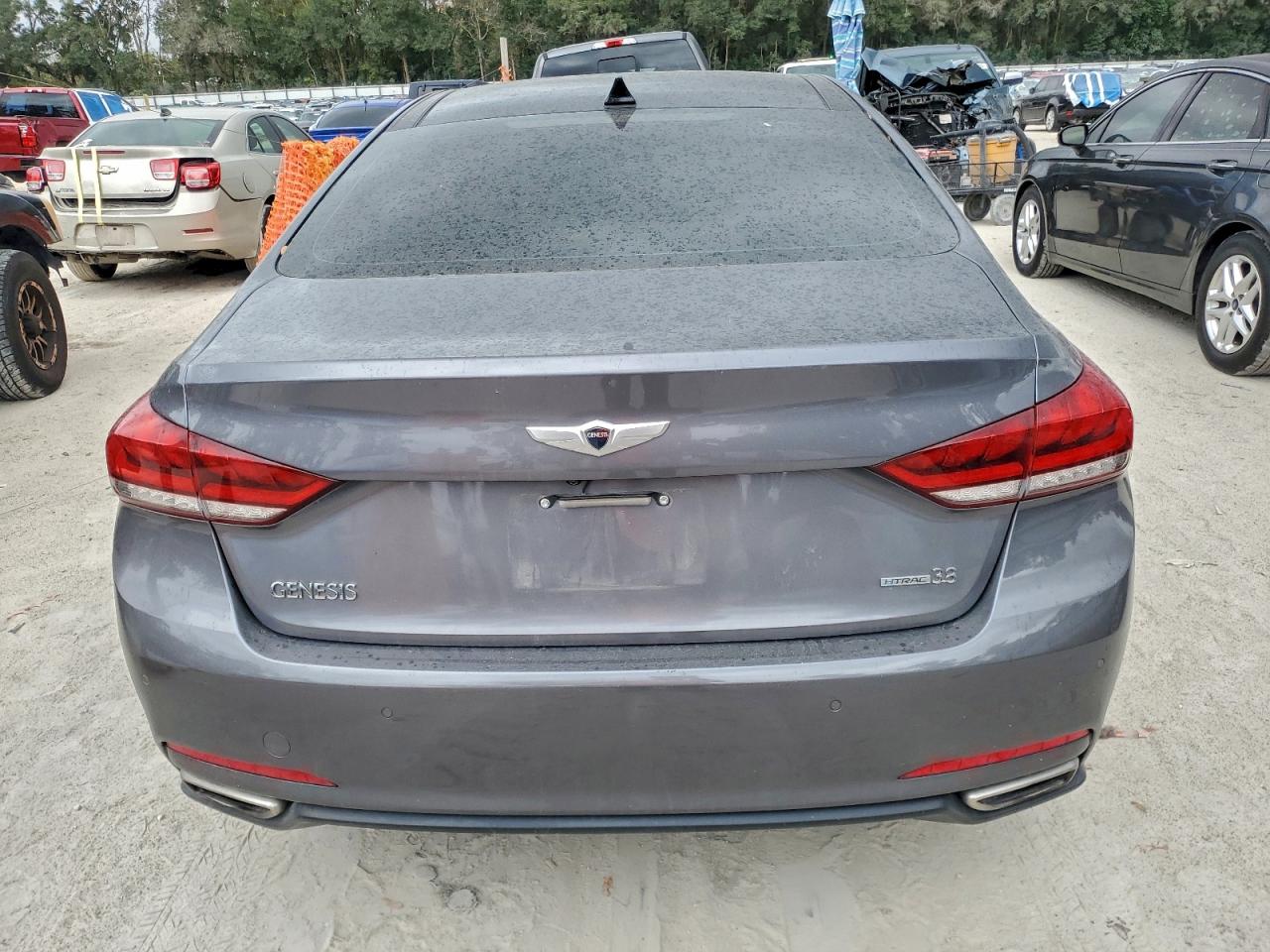 Hyundai Genesis 3.8l Image 7
