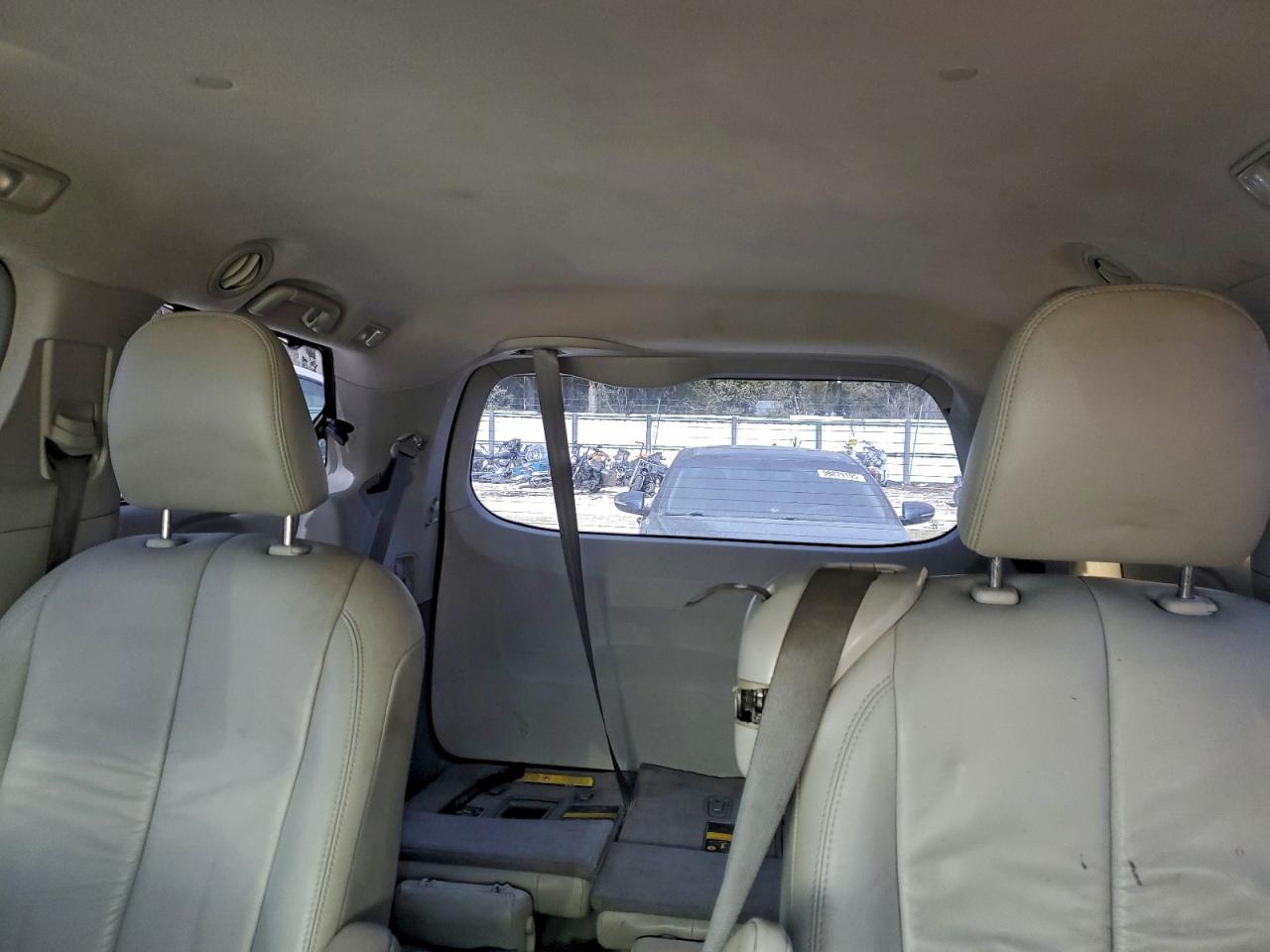 Toyota Sienna Xle Image 13