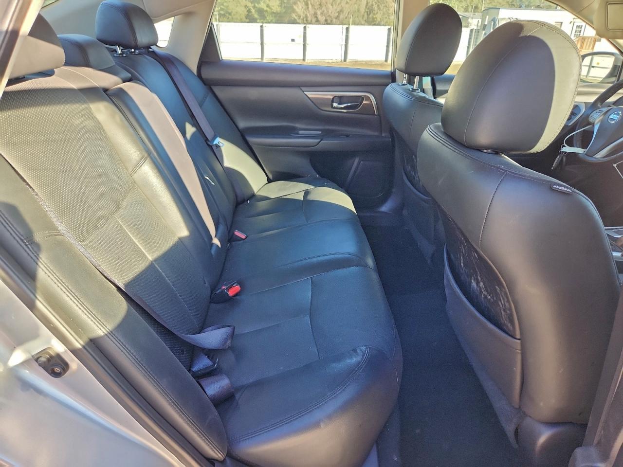 Nissan Altima 2.5 Image 8