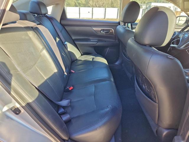 Nissan Altima 2.5 Image 8