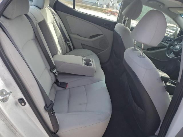 Kia Optima Lx Image 12