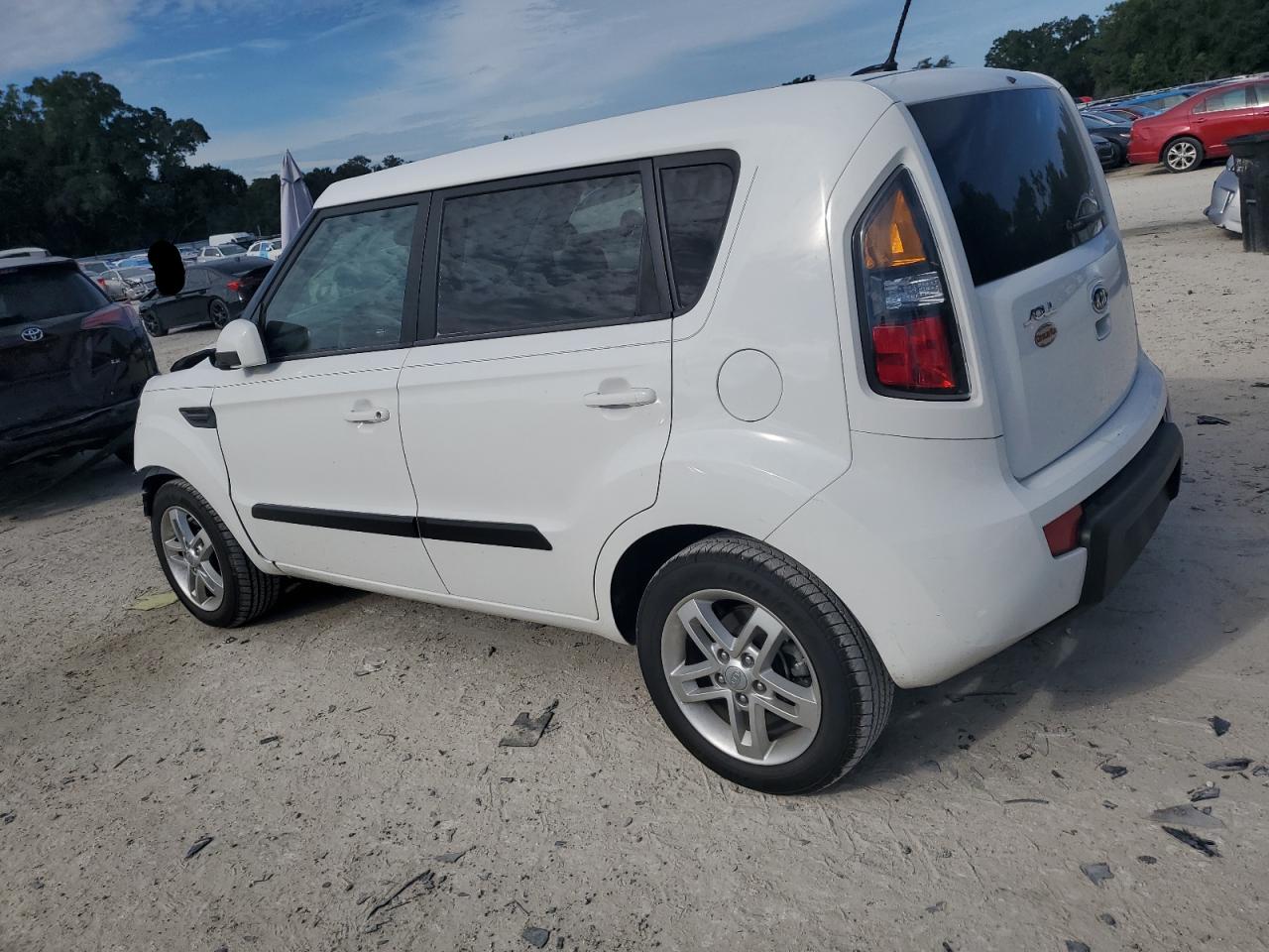 Kia Soul + Image 4