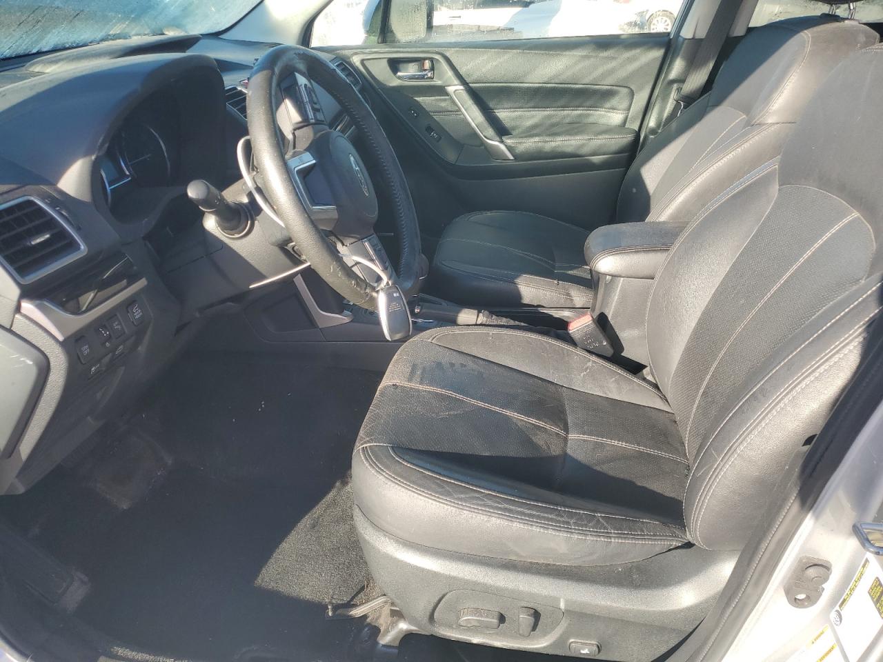 Subaru Forester 2.5i Touring Image 8