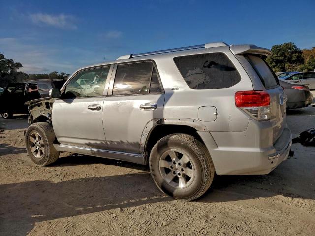Toyota 4Runner Sr5 Image 2
