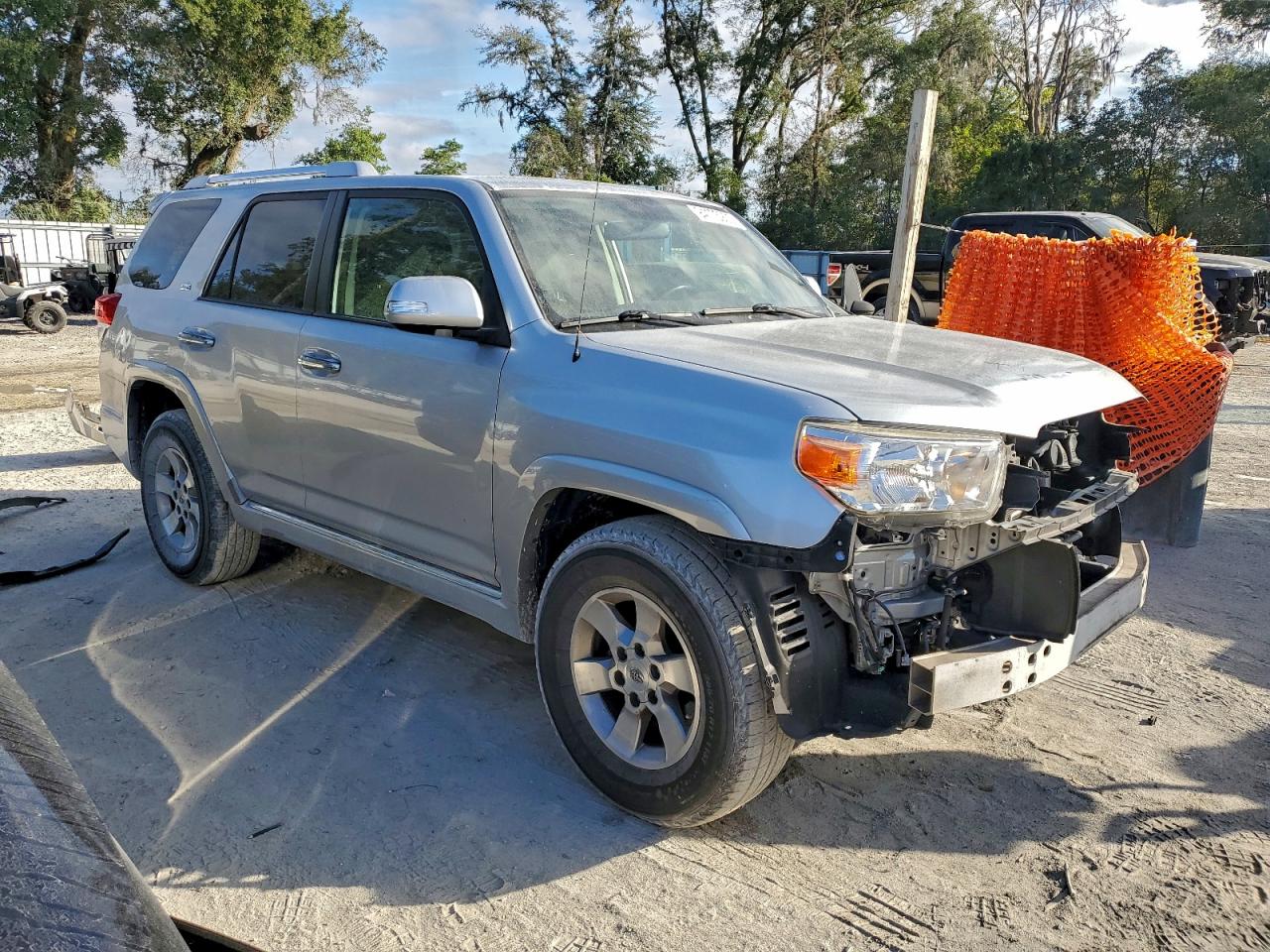 Toyota 4Runner Sr5 Image 3