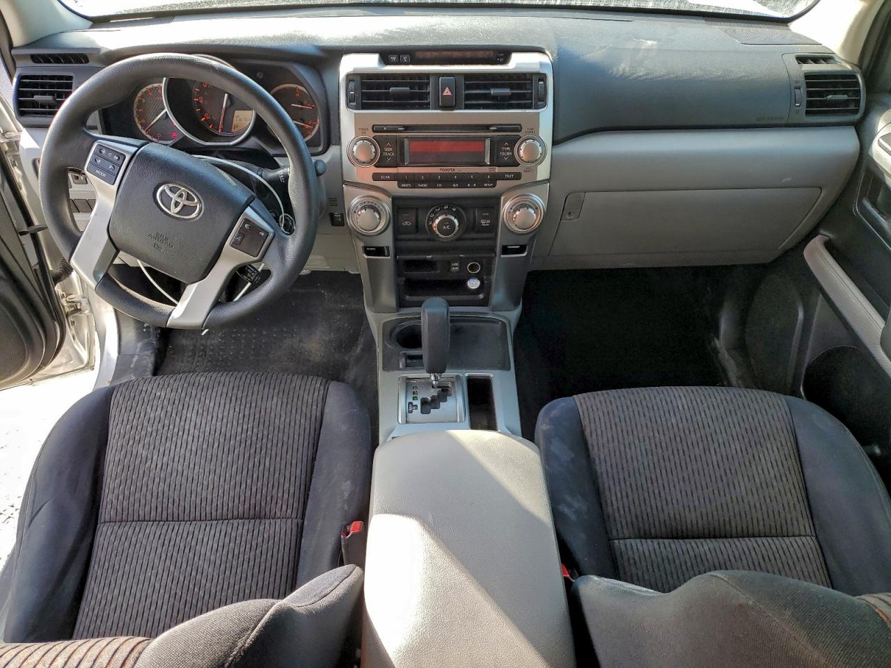 Toyota 4Runner Sr5 Image 9