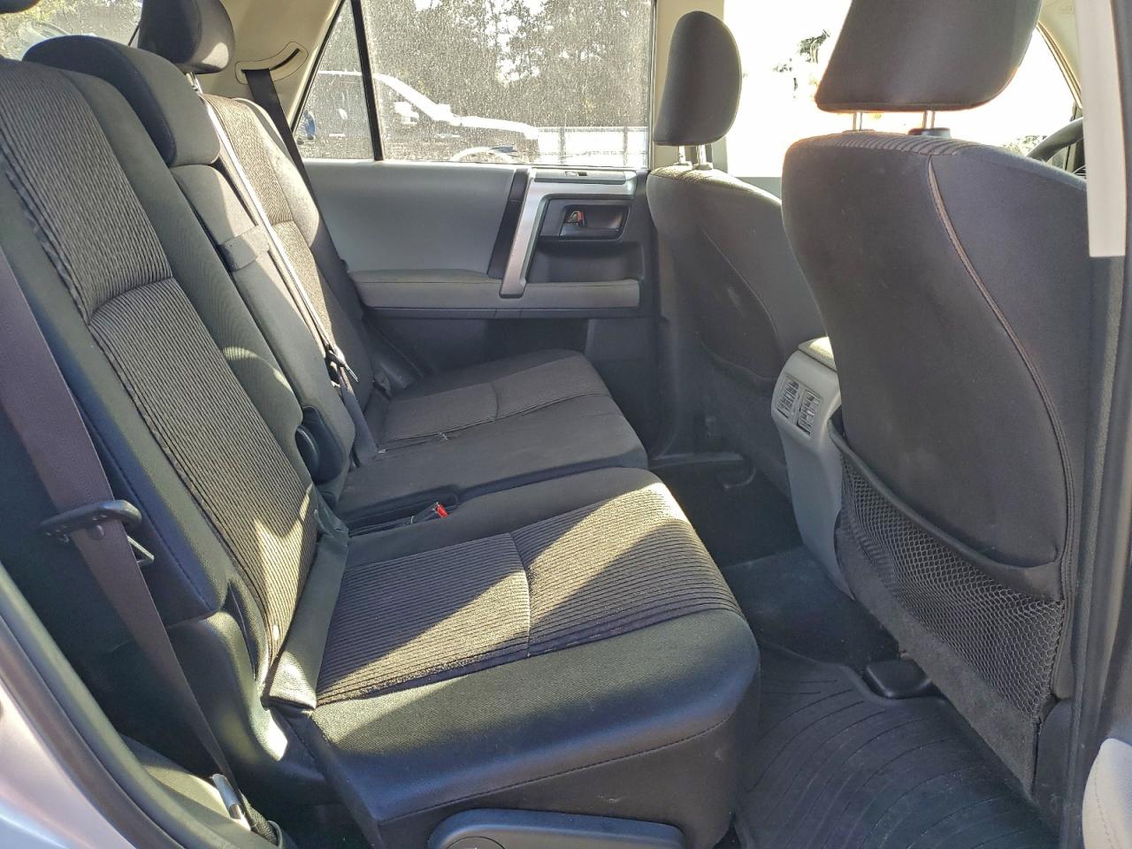 Toyota 4Runner Sr5 Image 13