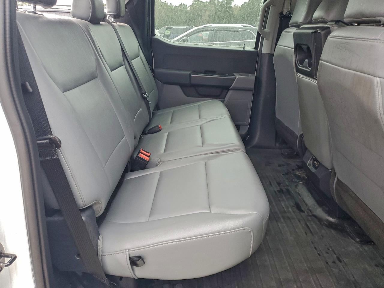 Ford F-150 Supercrew Image 9