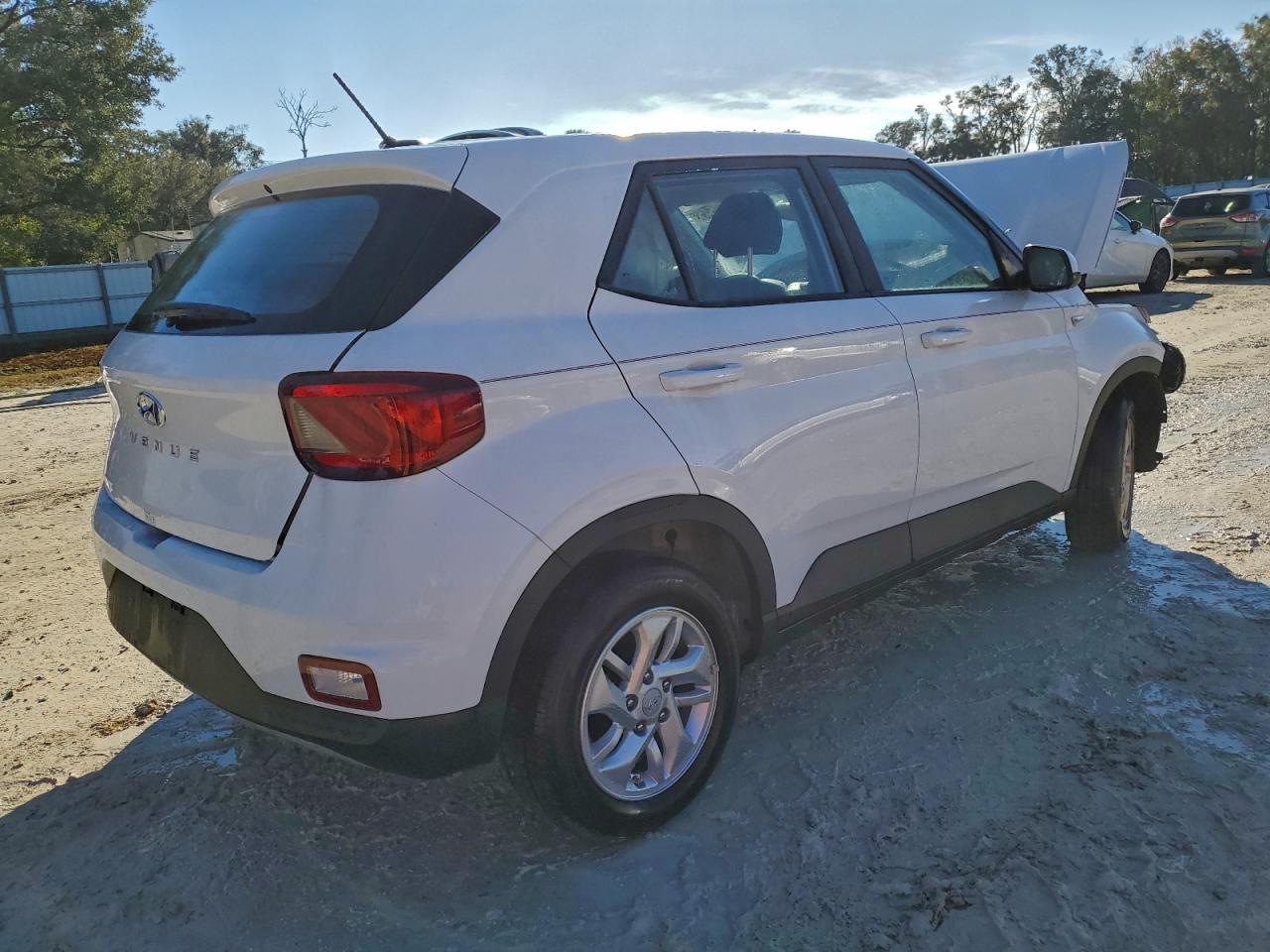 Hyundai VENUE Se Image 9