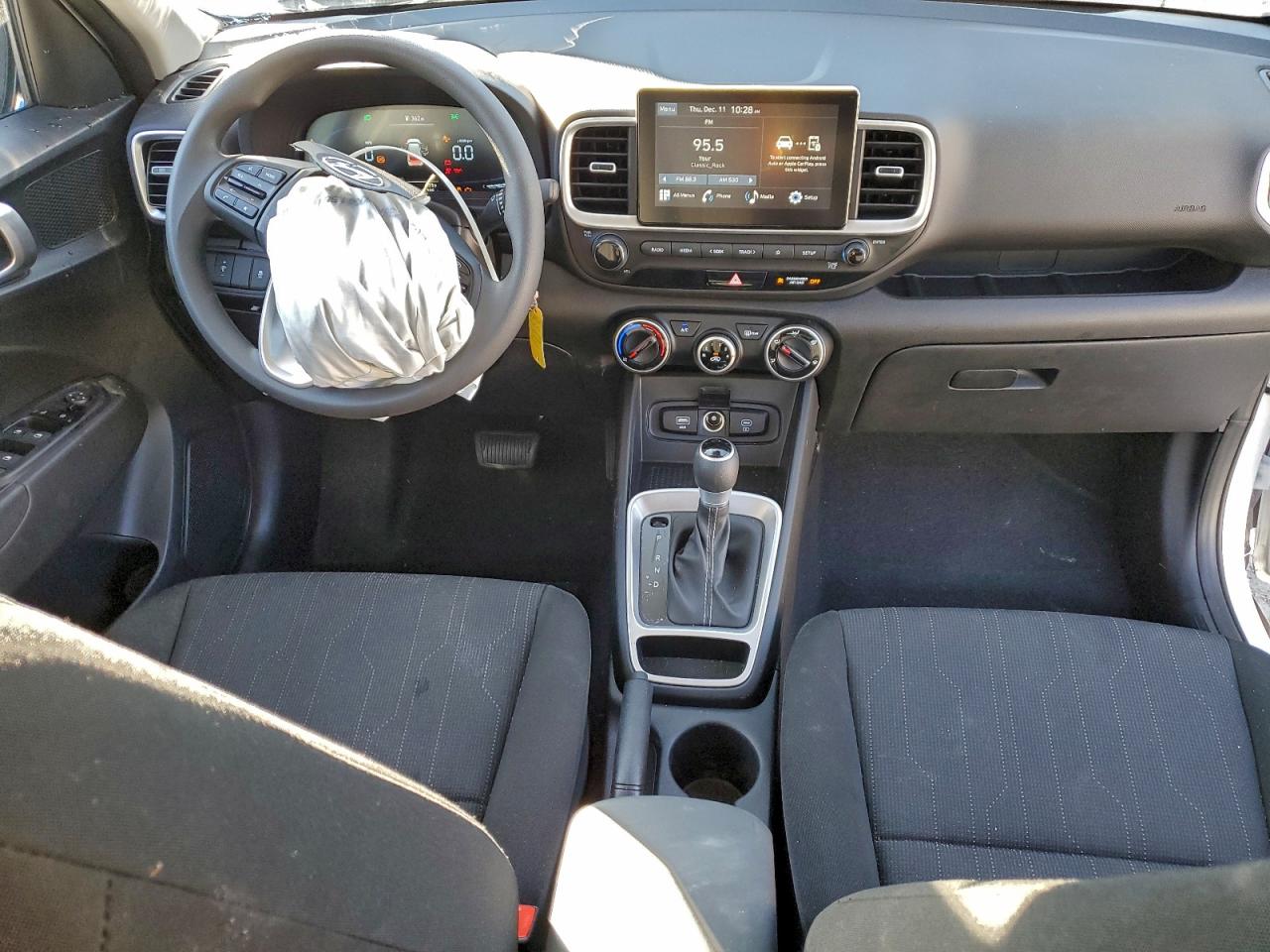 Hyundai VENUE Se Image 11