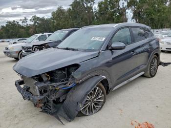  Salvage Hyundai TUCSON
