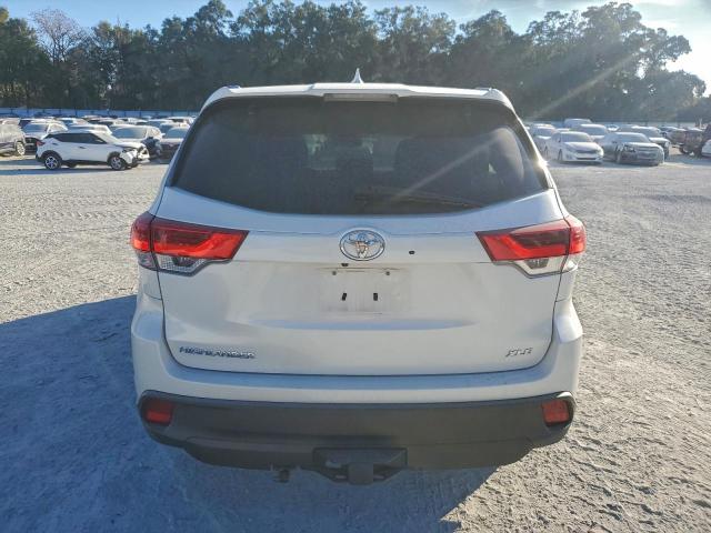 Toyota Highlander Se Image 7