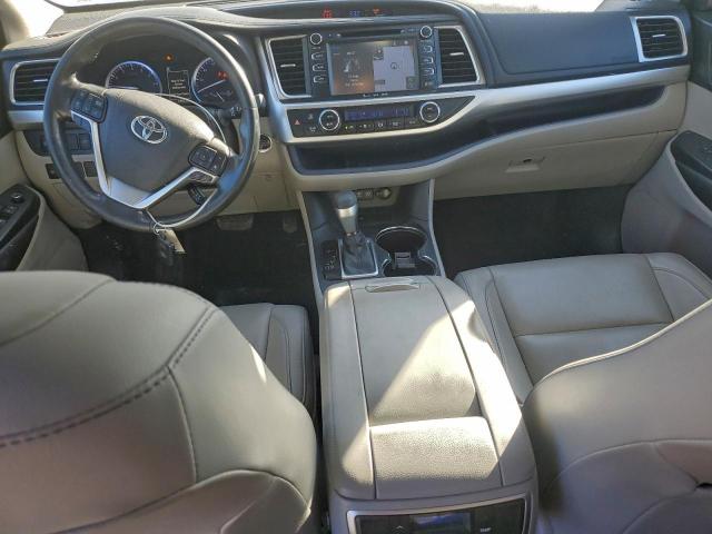 Toyota Highlander Se Image 9