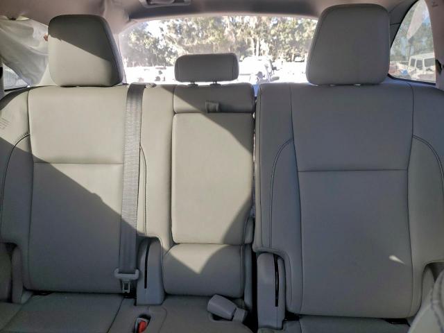 Toyota Highlander Se Image 6