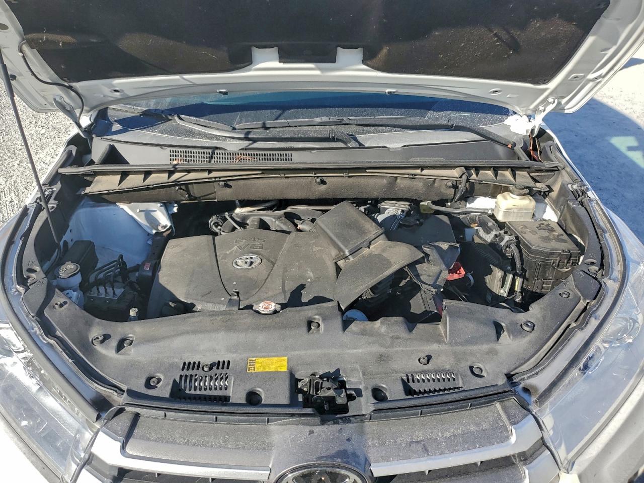 Toyota Highlander Se Image 11