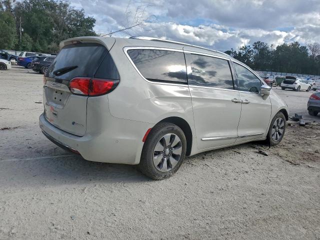 Chrysler Pacifica Hybrid Limited Image 8
