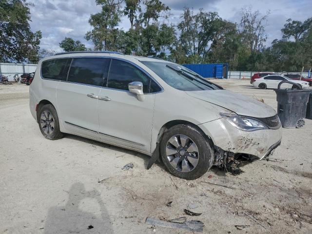 Chrysler Pacifica Hybrid Limited Image 5