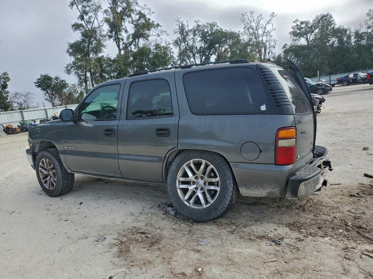 Chevrolet Tahoe C1500 Image 10