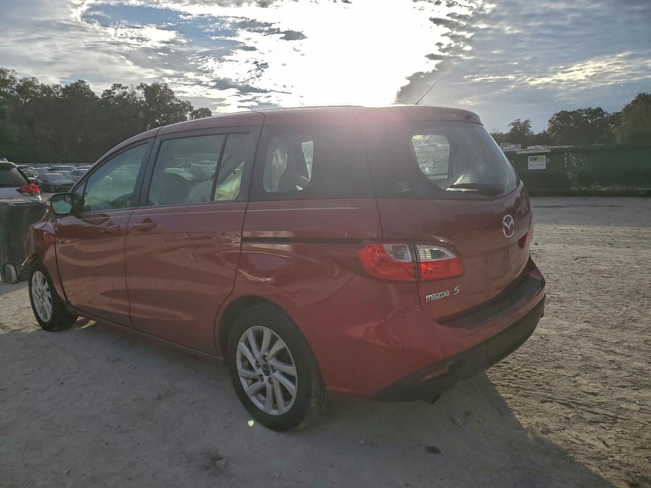 Mazda 5 Sport Image 6
