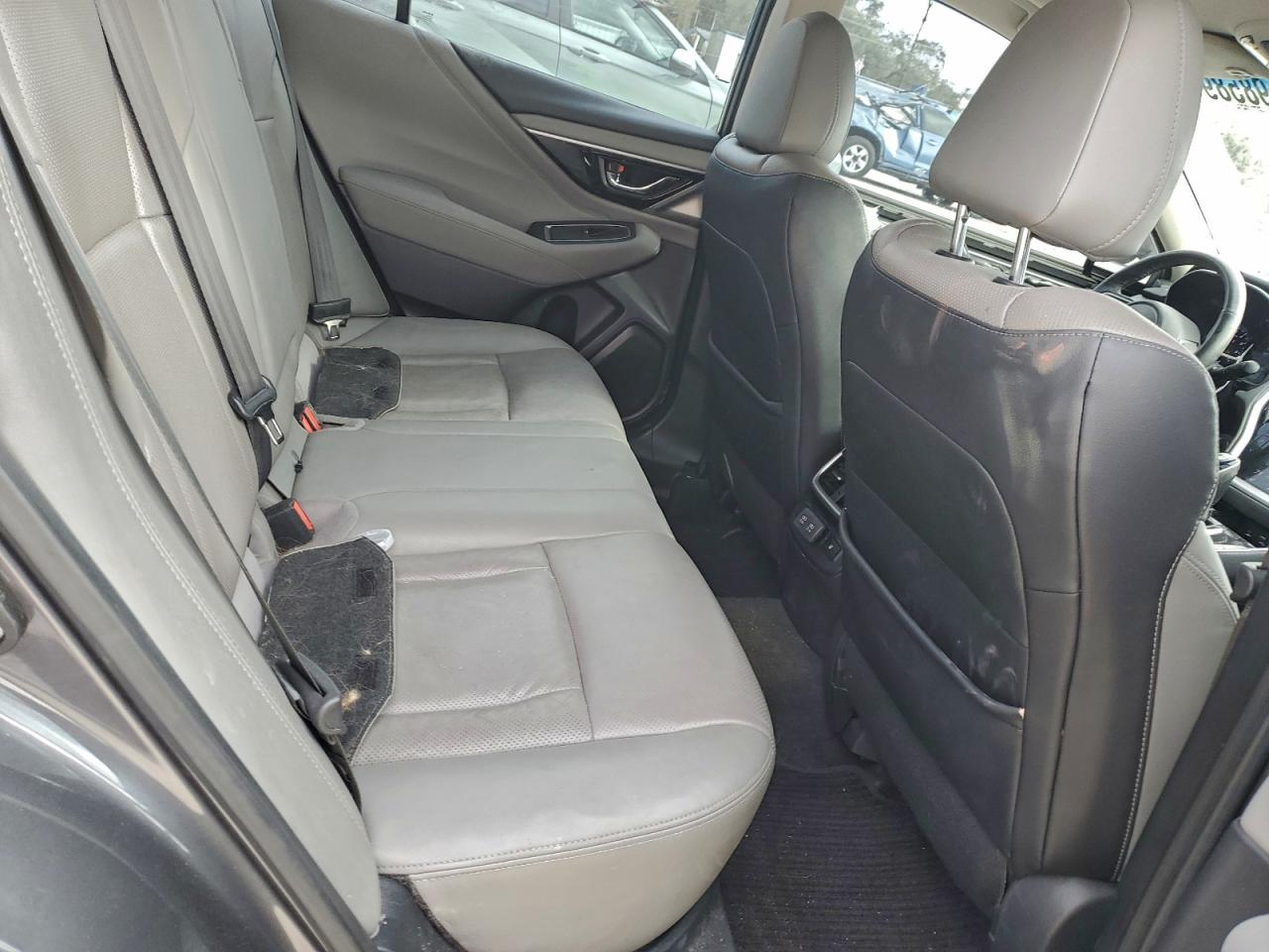 Subaru Legacy Limited Image 3